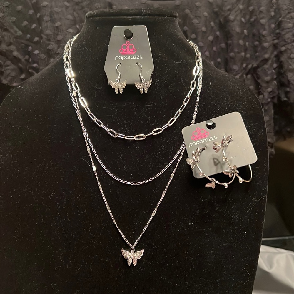 Paparazzi Bountiful Butterflies Necklace